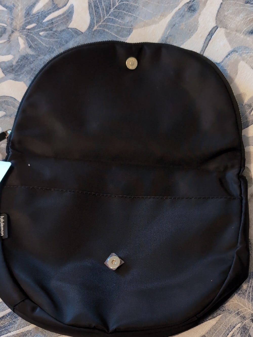 lululemon athletica Black Crescent Crossbody Festival Bag - Picture 4 of 6